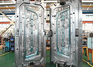 熱可塑性樹脂プラスチック注入