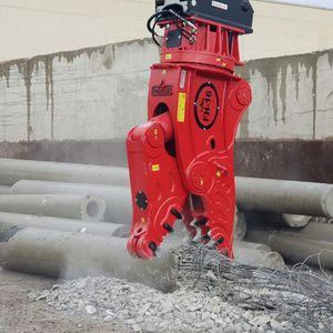 油圧式粉砕機