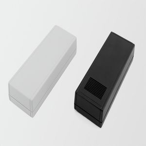 壁掛けエンクロージャ 1