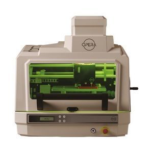 Nd:YAGレーザー切断・彫刻機 1