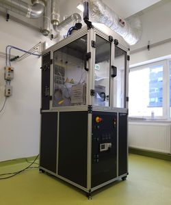 電圧試験用ベンチ
