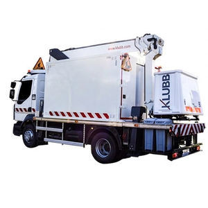 移動式伸縮ブーム型高所作業車 1
