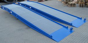 プラットフォーム用搭載用スロープ