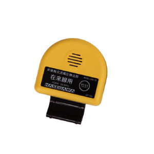 電圧検出器 1