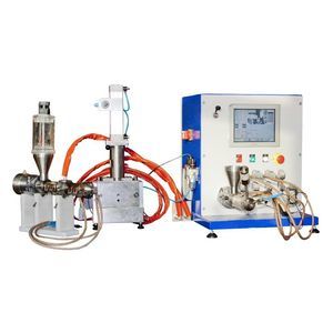 ツインスクリュー押出機