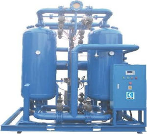 乾燥剤式圧縮空気乾燥機
