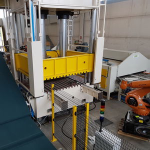 パネル製造ライン
