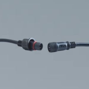 電源コネクター