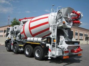 コンクリート用コンクリ－トポンプ車 1