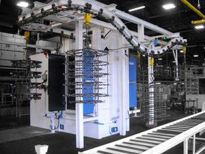 オーバーヘッド コンベヤ式ショットブラスト機