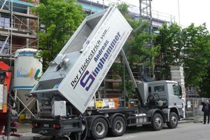 セミトレーラーフロアスクリードコンベア