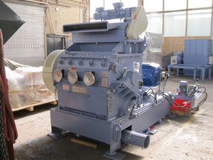 プラスチック用粉砕機 1