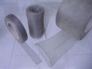 メッシュ製シール材