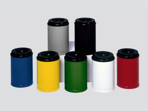プラスチック製ゴミ箱