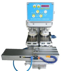 閉インキカップ付きパッド印刷機 1