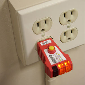 電圧試験機