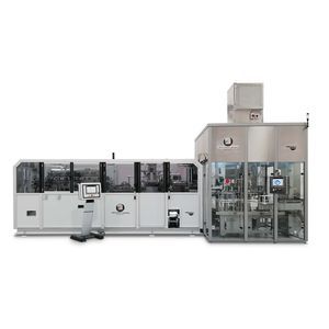 延伸ブロー成型機