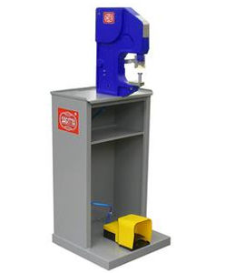 空気圧式鋲打機
