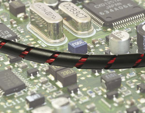 保護用スリ，ブ