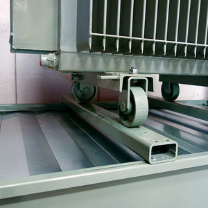 消火液体垂れ落ち防止パレット