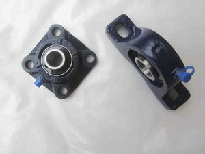 フランジ取り付け軸受ユニット