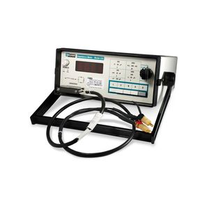 ベンチトップ型LCRメータ