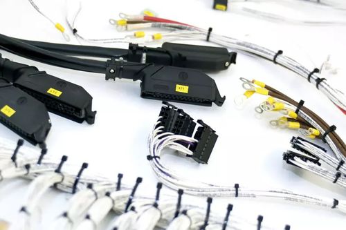 操作用ワイヤーハーネス - LEONI Cable Solutions/レオニ - コネクタ搭載