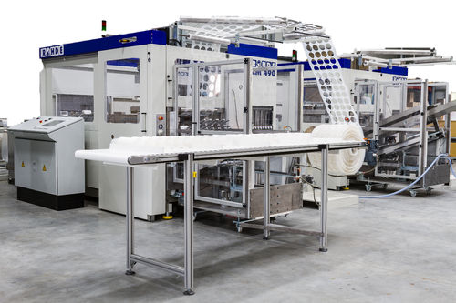 ロールによる供給熱成形機 - CM series - Rohde Maschinenbau GmbH - カップ製造用 / 自動 / 圧縮空気
