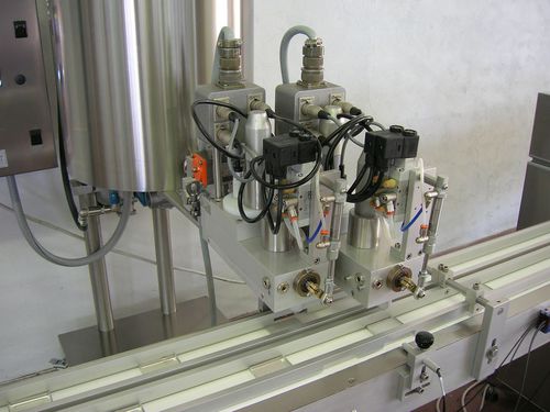 アイシャドウ製造ライン - Tecnicoll Srl - 自動