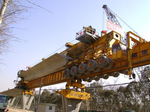 タイヤ式ガントリークレーン - BEIJING WOWJOINT MACHINERY CO., LTD.