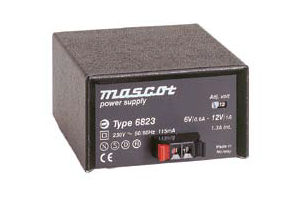卓上電源 - 12 W, 5 - 12 V | 6823  - Mascot - AC/DC / 調節可能