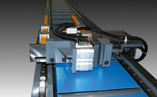リニア配置システム - Jörg Neu GmbH Maschinenbau u. Handel - サーボ制御