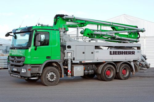 工事現場用トラック搭載コンクリート ポンプ - 24 M4 XH - GOKER Contruction Machines
