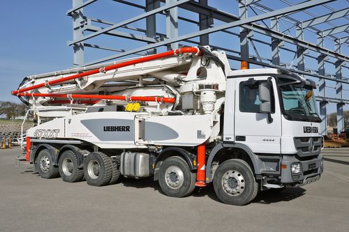 ピストン式トラック搭載コンクリート ポンプ - 47 M5 XXT - GOKER Contruction Machines