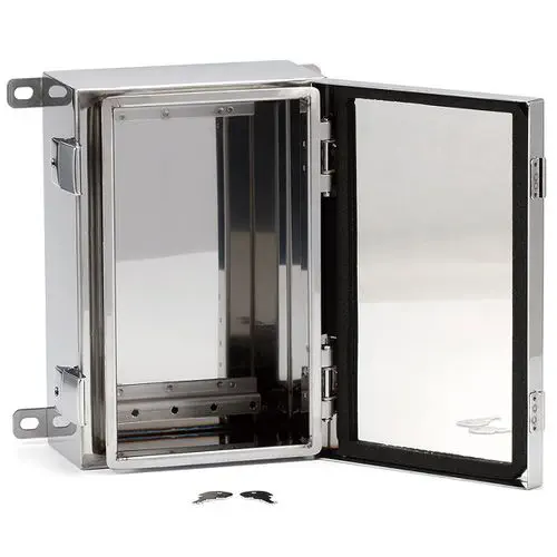 ※壁掛け式　カライワシの剥製 壁掛けボックス - SLM series - TAKACHI Electronics Enclosure Co