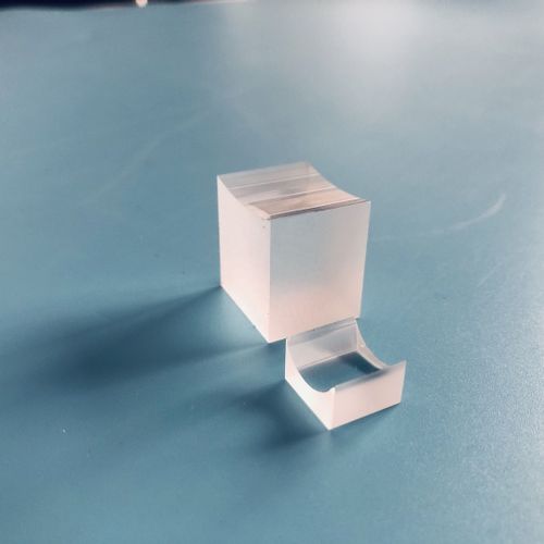 円筒レンズ - YT-272 - Changchun Yutai Optics Co., Ltd. - 平凸 / 平凹 / BK7