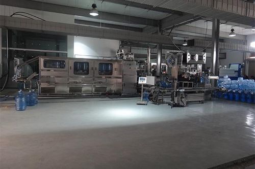 自動充填機 - JND100 series - Shenzhen J&D Drinking Water equipment Co Ltd - ペットボトル用 / 水