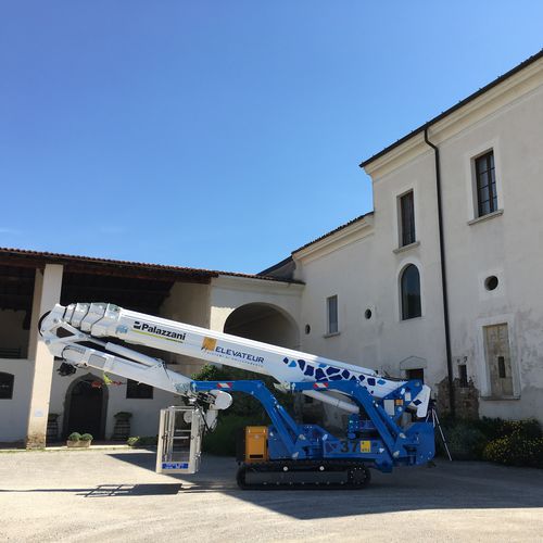 クローラー式スパイダーリフト - Ragno XTJ 37+ - Palazzani industrie S.p.A. - 自走式 / 電動式 / ディーゼル