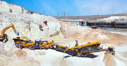 打撃破砕・スクリーニングプラント - FTI 130-S &amp; FTS 1560 - Fabo Crushing Screening & Concrete Plants - 移動型 / 大容量 / クローラー式