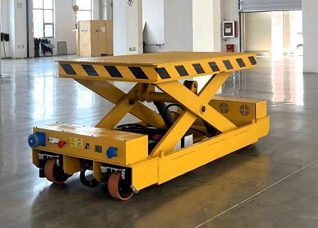 シザー昇降台 - Jinan Gradin Machinery Co., Ltd. - 油圧式 / 移動式 / 積載用