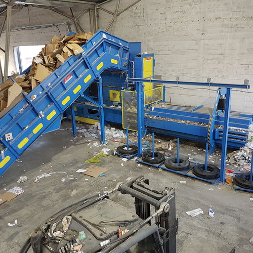 ベルトコンベヤー - Feeding Conveyor Belts for recycling industry - ANIS TREND d.o.o. - チェーン / 傾斜 / トラフ