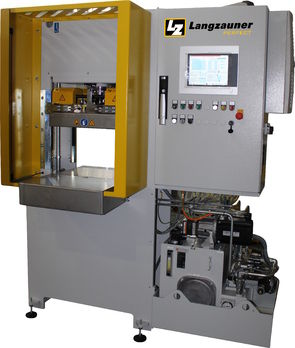 油圧式プレス機 - 5T - Langzauner - RTM成形 / 複合材料用 / 実験用