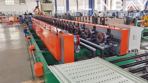 ケーブルトレイ用ロール成形機 - WUXI LINBAY MACHINERY CO.,LTD - 自動