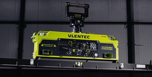 配管用バキュームリフト - SC75N - Vlentec - 天井クレーン用 / ディーゼル / 回転式