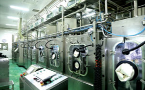 ガラスビン用充填機 - Jiangsu Zhongyin Machinery Co., Ltd. - ペットボトル用 / 缶 / フルーツジュース用
