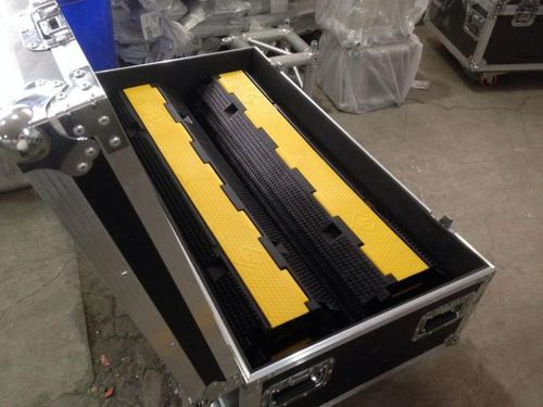 ホース搭載用スロープ - JW-CP-002A - Wuhan Jackwin Industrial Co., Ltd. - カバー / ケーブル保護用管 / ゴム製