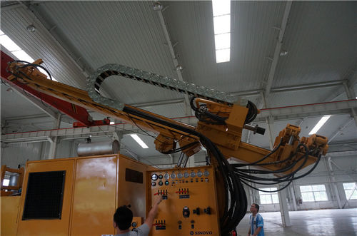 さく井掘削装置 - SNR300C - SINOVO HEAVY INDUSTRY CO., LTD. - クローラー式 / 回転式 / 逆循環式