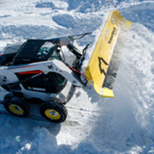 スキッドステアローダー用除雪機 - UltraPlow - SnowWolf