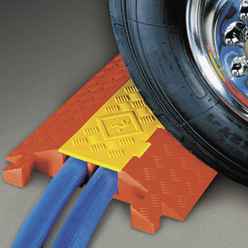 車両通路用ケーブル保護 - Linebacker® - Justrite Safety Group - 床置型 / プラスチック製