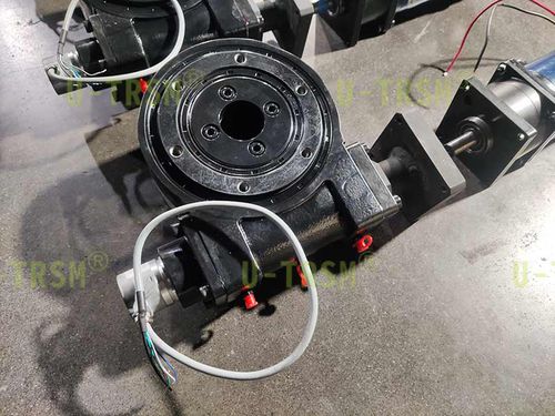 ウォームギア旋回駆動 - SE5 - Unique Transmission Equipment(Luoyang)Co., LTD - コンパクト